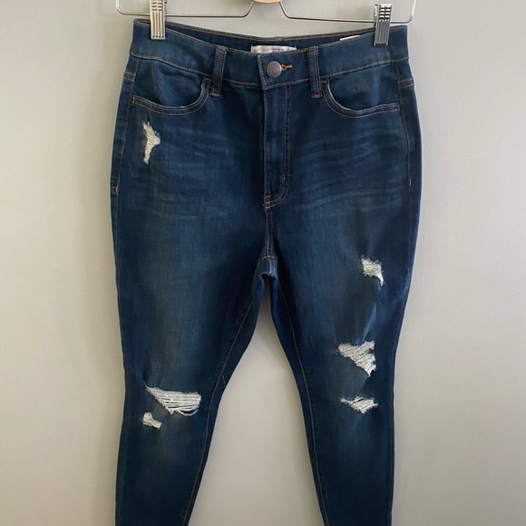 SO Ultimate Women’s Distressed Denim jeans Super High Rise Jeggings size 9/29W - Picture 1 of 11
